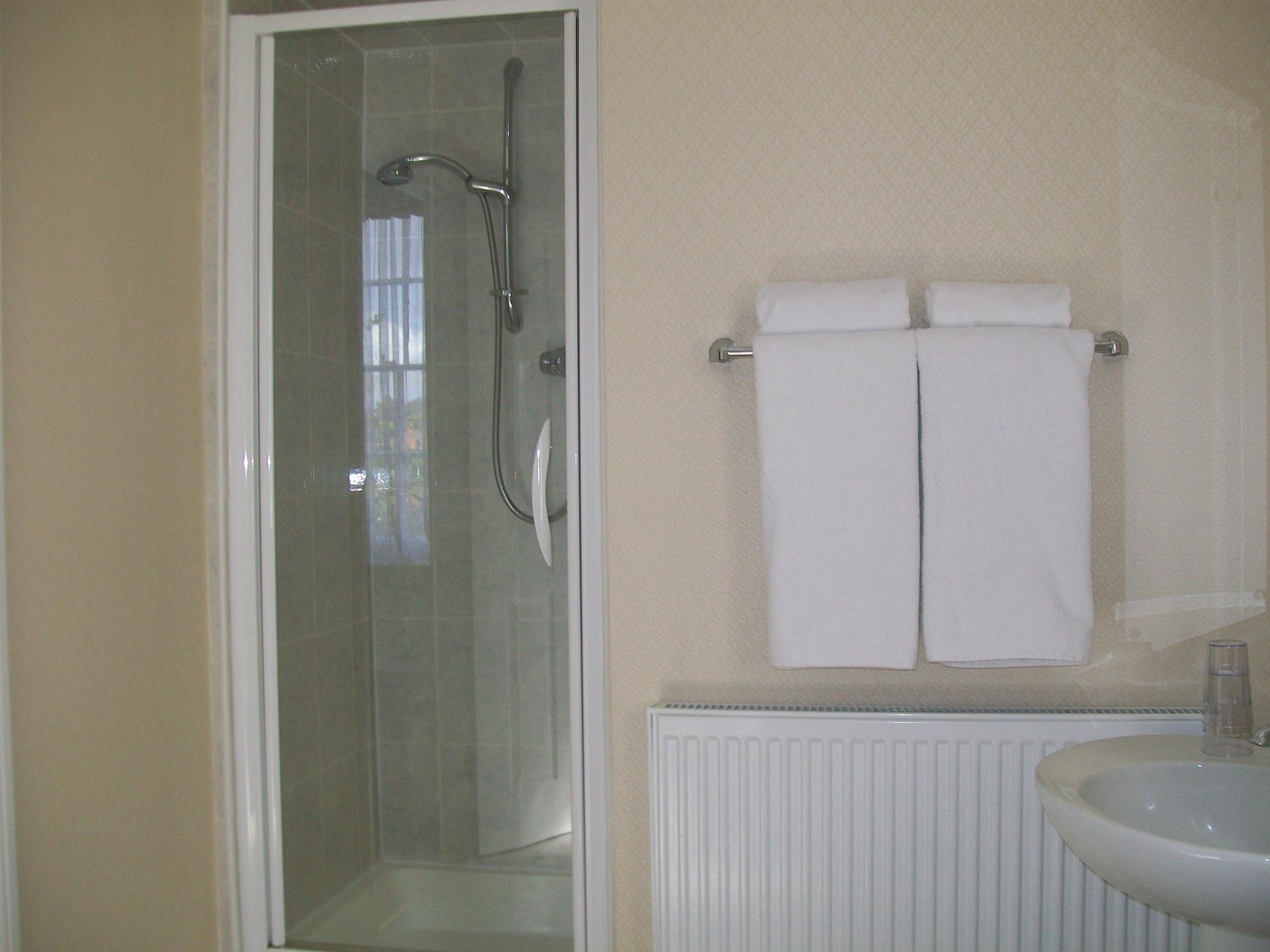 Chapel House 5*
