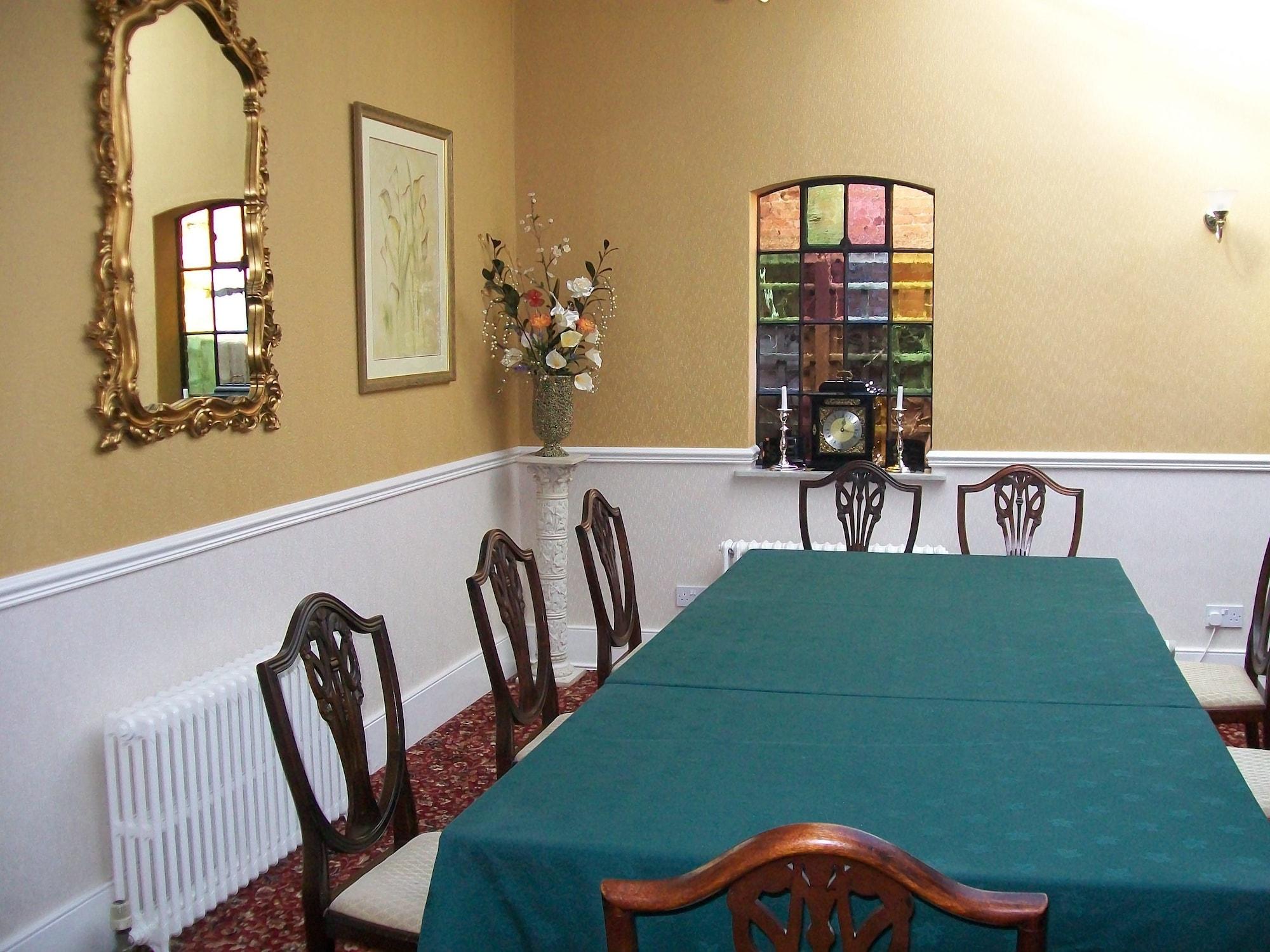Chapel House Отель 5*