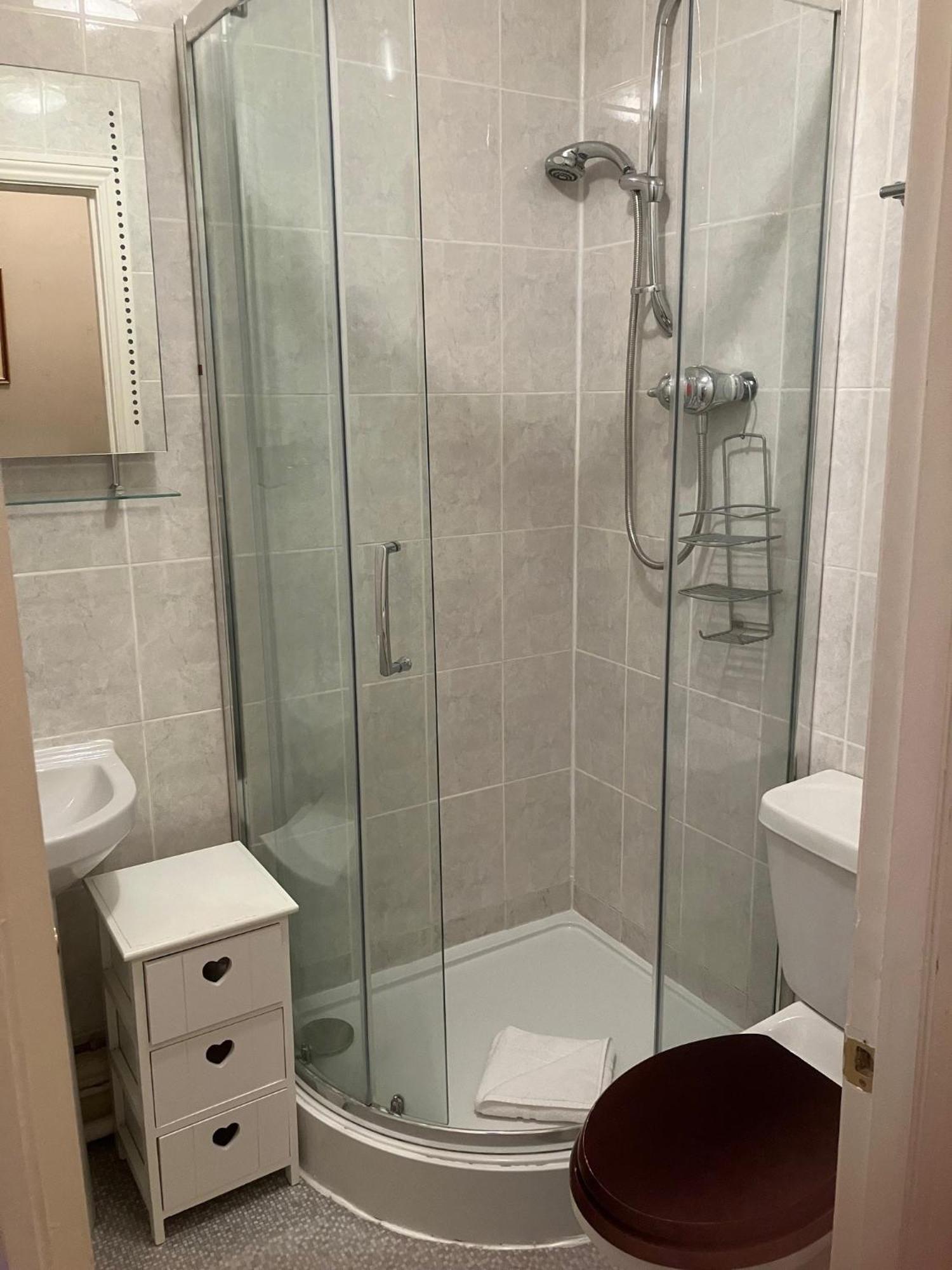 Chapel House 5* Азерстоун