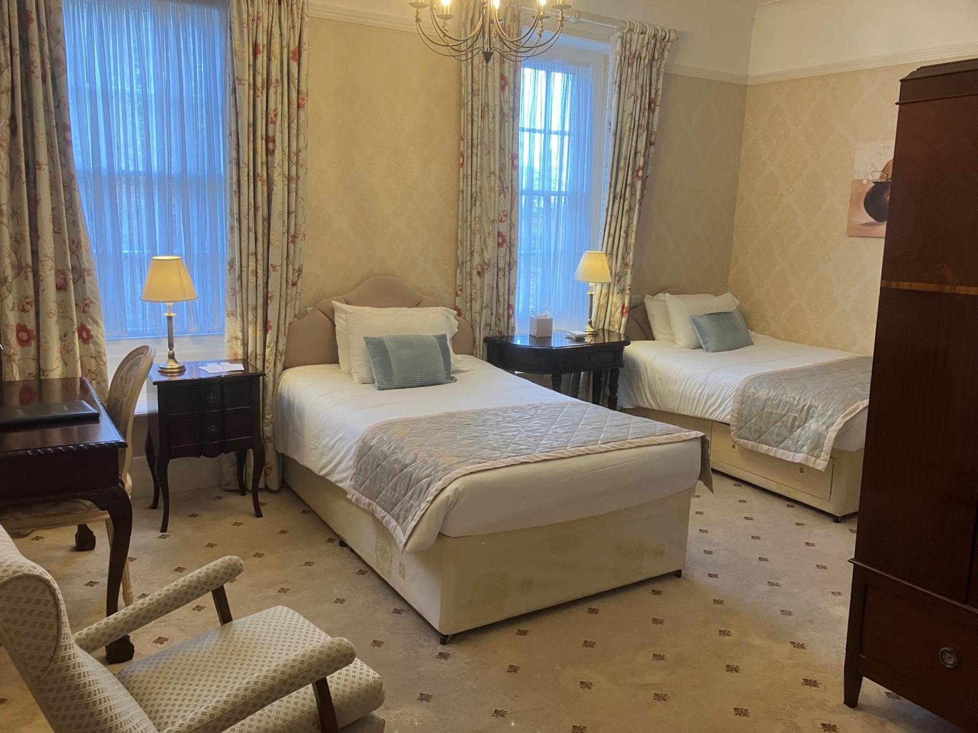 Chapel House Отель Азерстоун