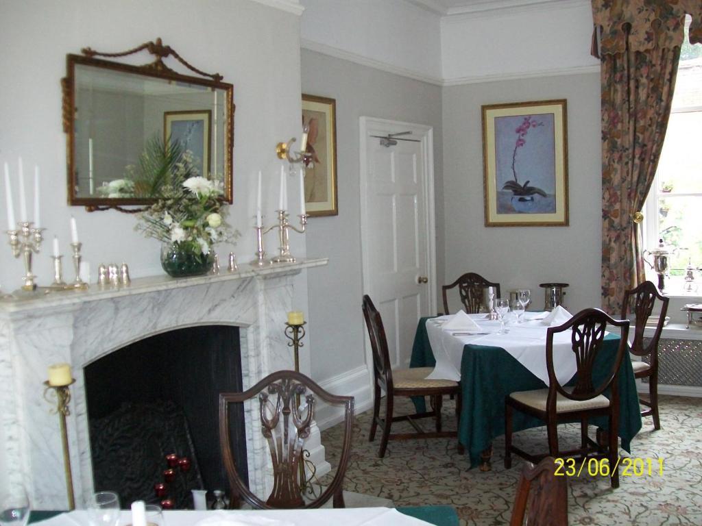 Отель Chapel House